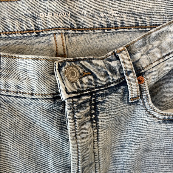 Old Navy Women's Light Blue Straight Leg Jeans - Picture 3 of 3